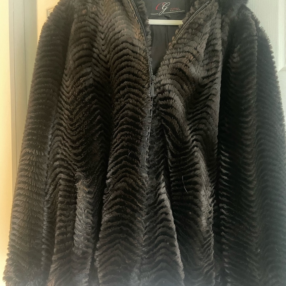 Elegant Black Faux Fur Jacket